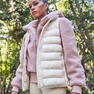 Fabletics Puffer Vest!! ❌SOLD❌